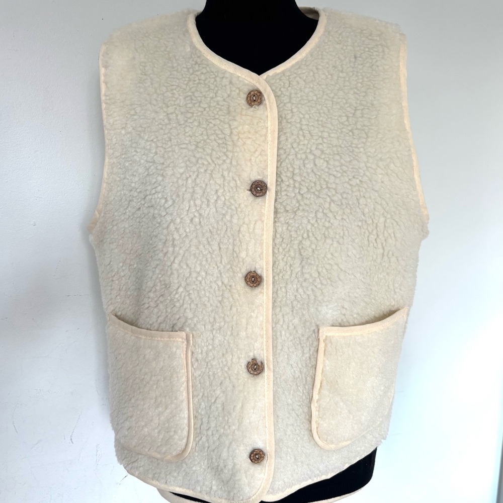 NWOT J& L Paris vest - Picture 2 of 10